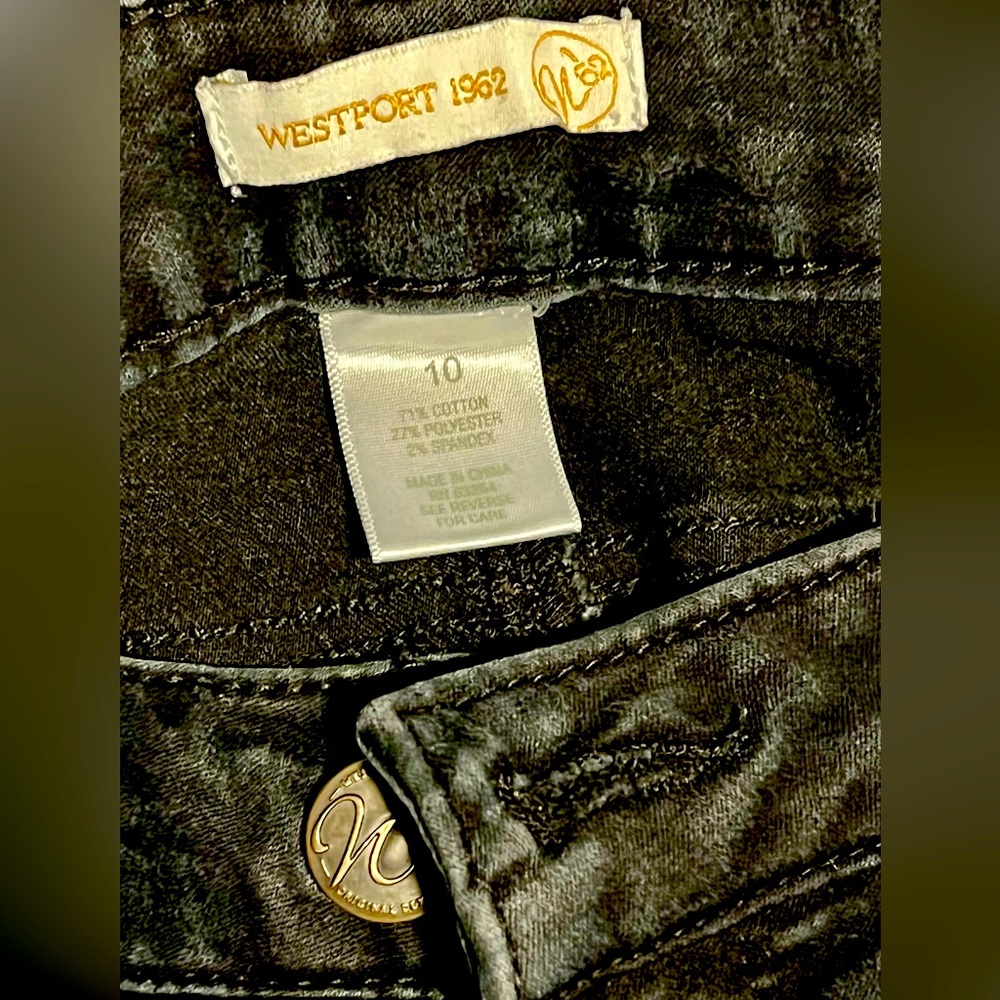 Westport 1962 black denim 5-pocket stretchy, skinny jeans size 10 waist